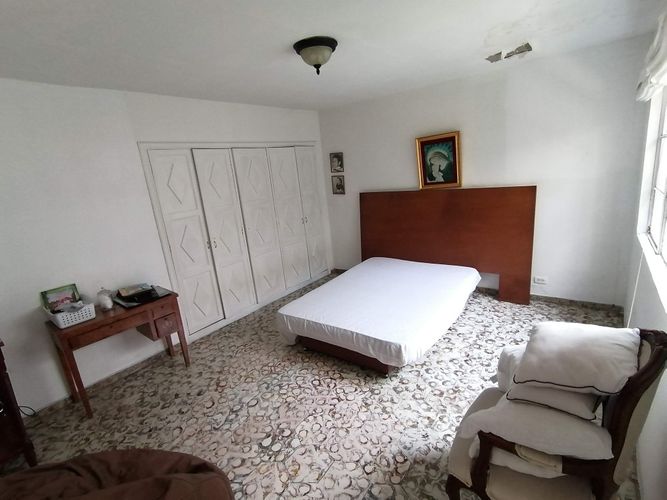 Casa de 4 alcobas en venta en Santa Teresita, Cali, 429 m² · foto 11 de 19
