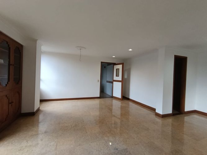 Apartamento de 3 alcobas en arriendo en Las Lomas, Medellín, 160 m² · foto 4 de 20