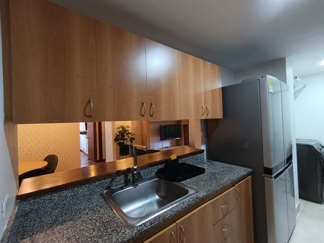 Apartamento de 2 alcobas en arriendo en El Poblado, Medellín, 96 m² · foto 9 de 18