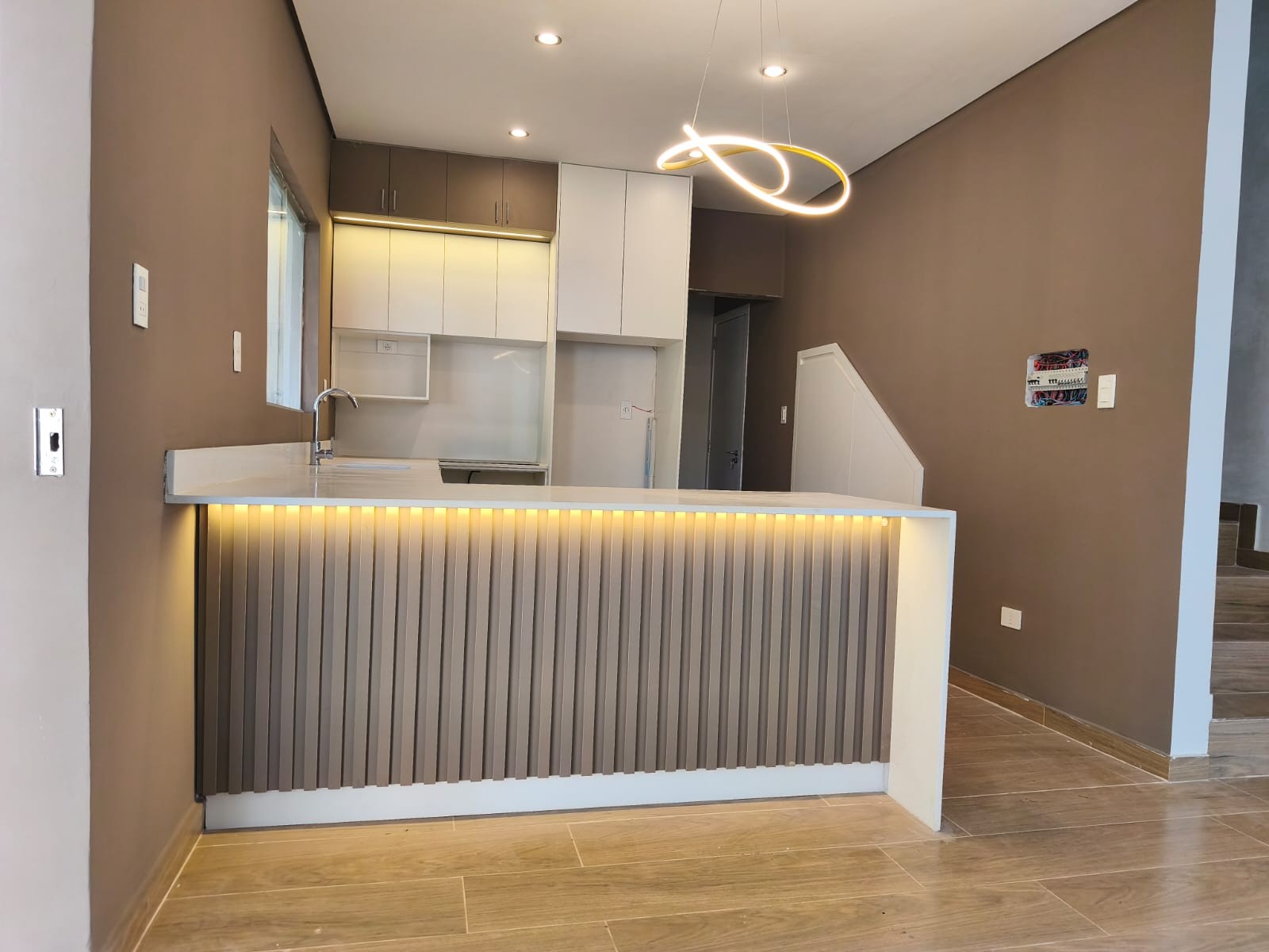 EN VENTA HERMOSA RESIDENCIA A ESTRENAR ZONA CIT — foto 2