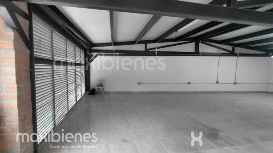Bodega en arriendo en Ancon San Martin, La Estrella, 330 m² · foto 3 de 9