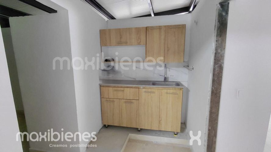 Bodega en arriendo en Ancon San Martin, La Estrella, 330 m² · foto 6 de 9