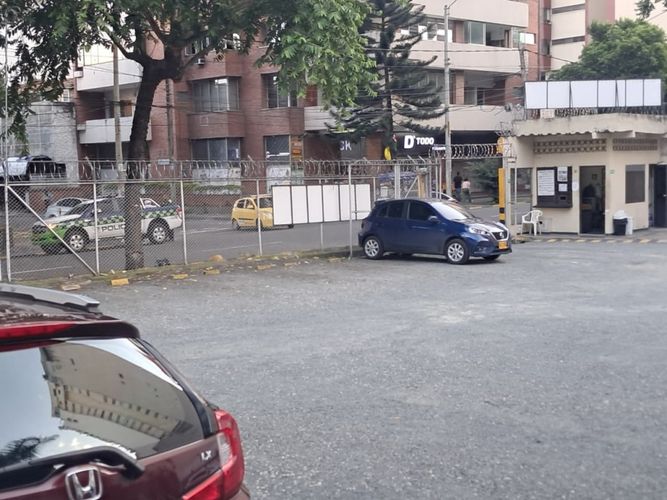 Lote en venta en Granada, Cali, 877 m² · foto 4 de 9