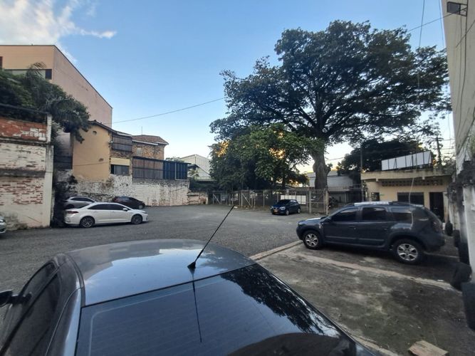 Lote en venta en Granada, Cali, 877 m² · foto 8 de 9