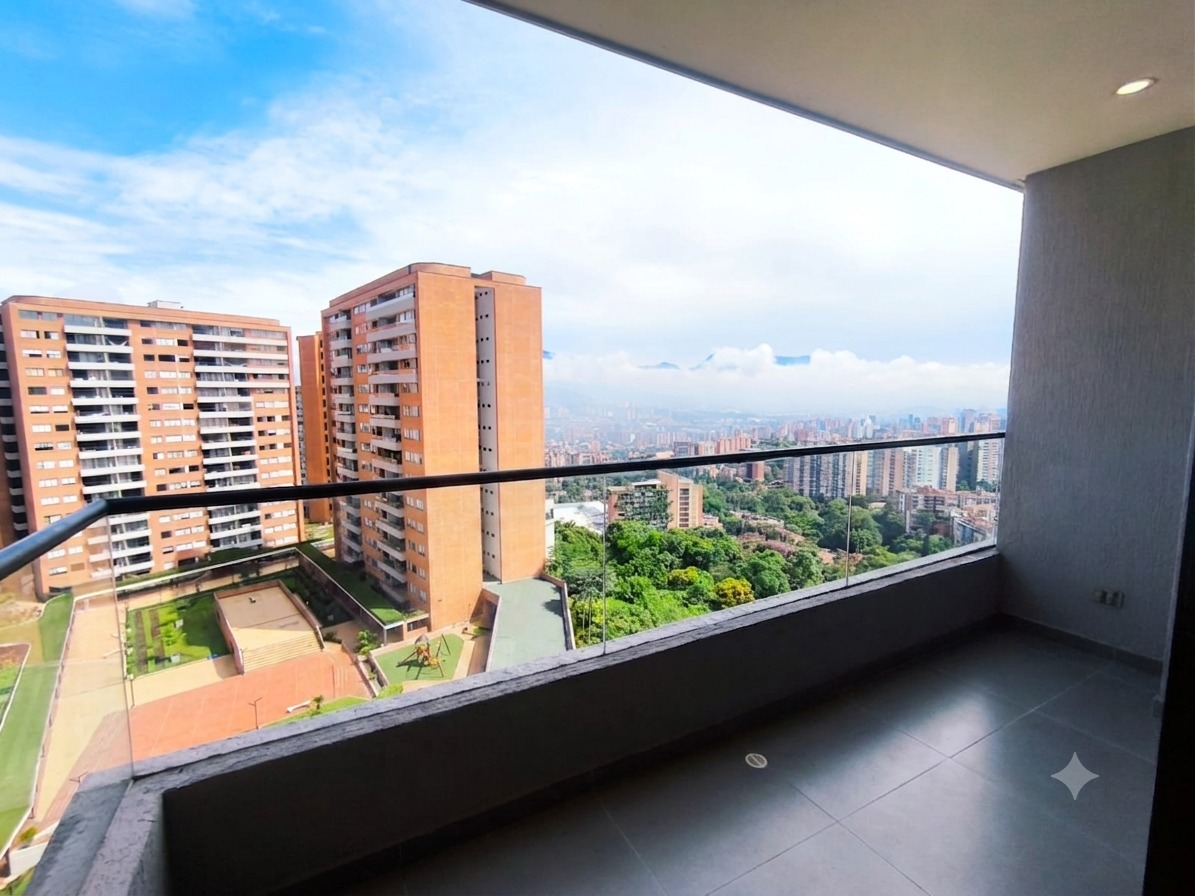 Apartaestudio en Arriendo en Loma del Escobero, Envigado