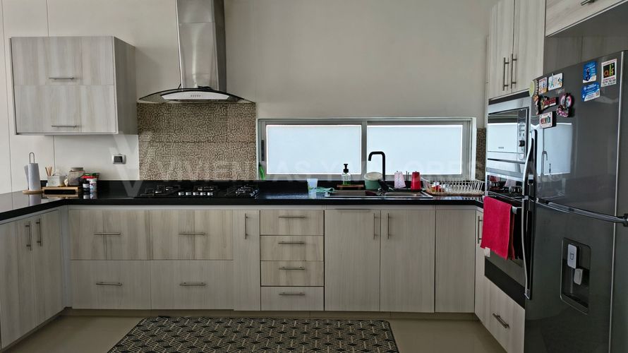Casa de 3 alcobas en venta en Palmas Country House, Villa del Rosario, 316 m² · foto 2 de 11