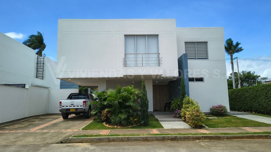 $1.000.000.000 en Palmas Country House