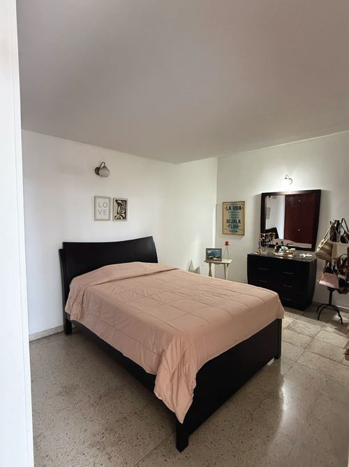 Casa de 8 alcobas en venta en La Flora, Cali, 313 m² · foto 11 de 24