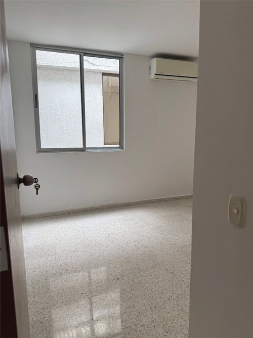 Casa de 8 alcobas en venta en La Flora, Cali, 313 m² · foto 20 de 24