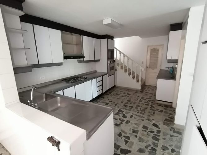 Casa de 3 alcobas en venta en Ciudad Jardin, Cali, 460 m² · foto 18 de 24
