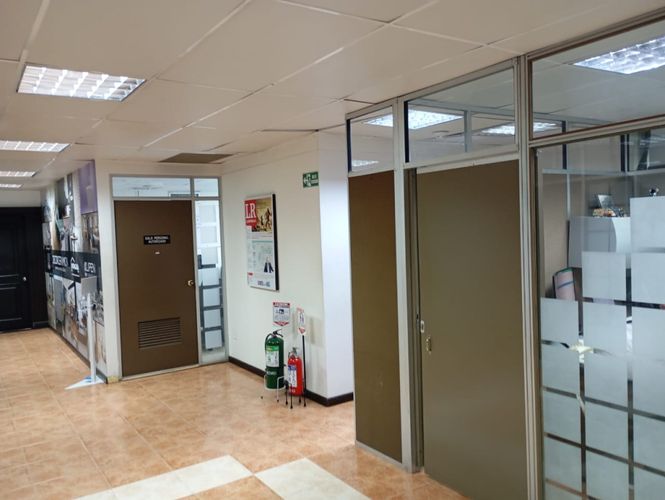 Oficina en venta en Calima, Cali, 1415 m² · foto 19 de 24
