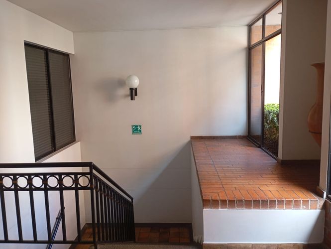 Edificio en venta en El Peñon, Cali, 791 m² · foto 2 de 21