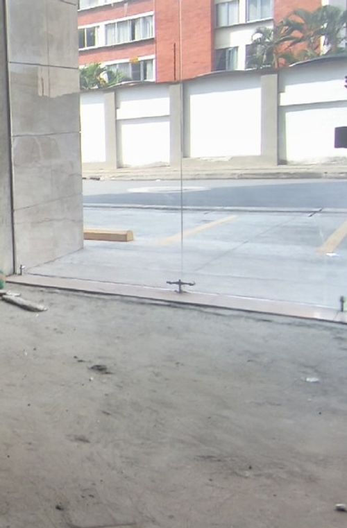 Local en venta en Tequendama, Cali, 27 m² · foto 3 de 5