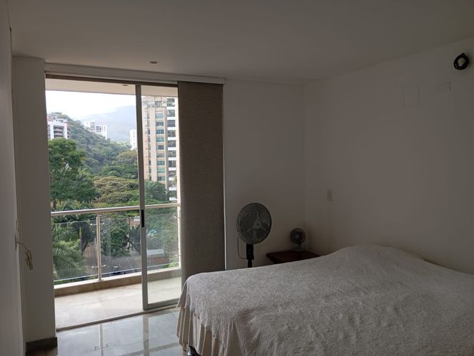 Apartamento de 3 alcobas en venta en Normandia, Cali, 160 m² · foto 12 de 19