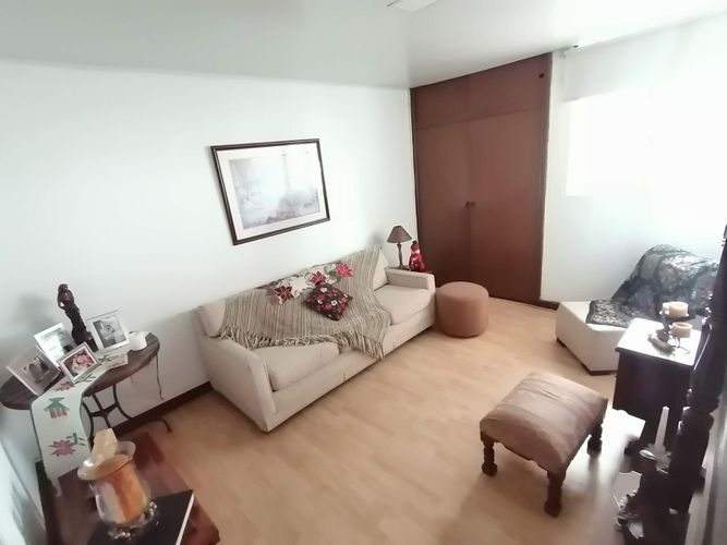 Casa de 4 alcobas en venta en Prados Del Norte, Cali, 282 m² · foto 2 de 24