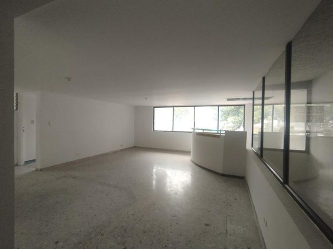 Oficina en arriendo en Tequendama, Cali, 130 m² · foto 2 de 16