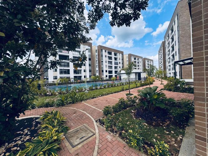 Apartamento de 3 alcobas en venta en Alfaguara, Jamundí, 90 m² · foto 2 de 16