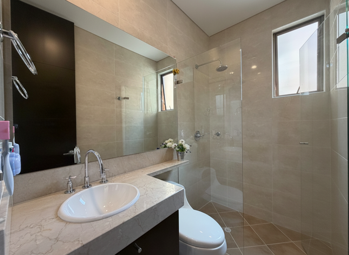 Apartamento de 3 alcobas en venta en Santa Barbara Oriental, Bogotá, 200 m² · foto 14 de 17
