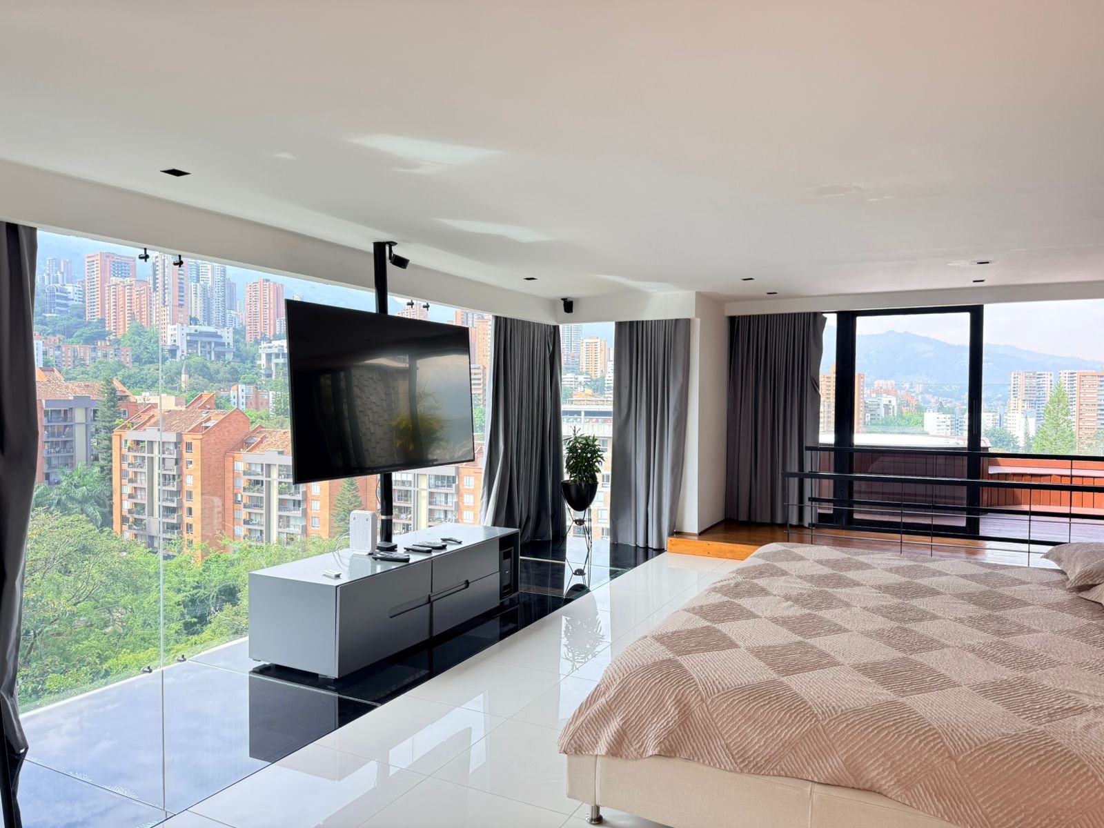 Apartamento en venta en El Poblado, Medellín 2