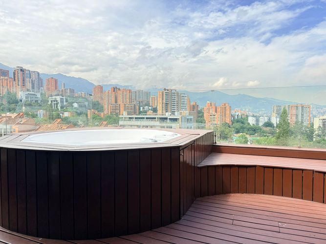 Apartamento de 2 alcobas en venta en El Poblado, Medellín, 175 m² · foto 19 de 19