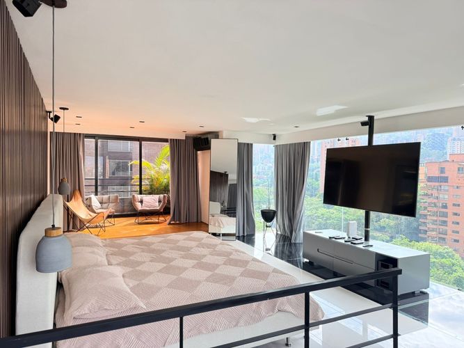 Apartamento de 2 alcobas en venta en El Poblado, Medellín, 175 m² · foto 17 de 19