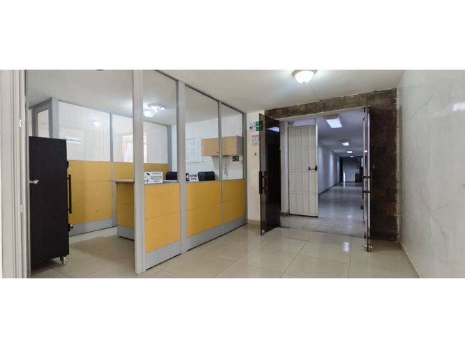 Oficina en venta en Manila, Medellín, 198 m² · foto 7 de 9