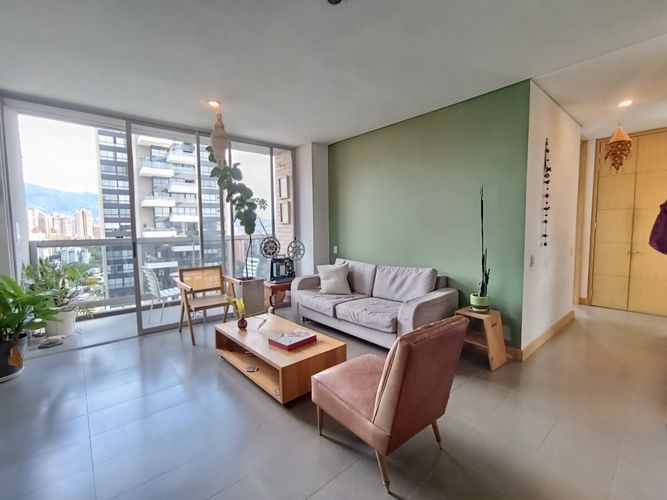 Apartamento de 2 alcobas en arriendo en Lalinde, Medellín, 97 m² · foto 2 de 20