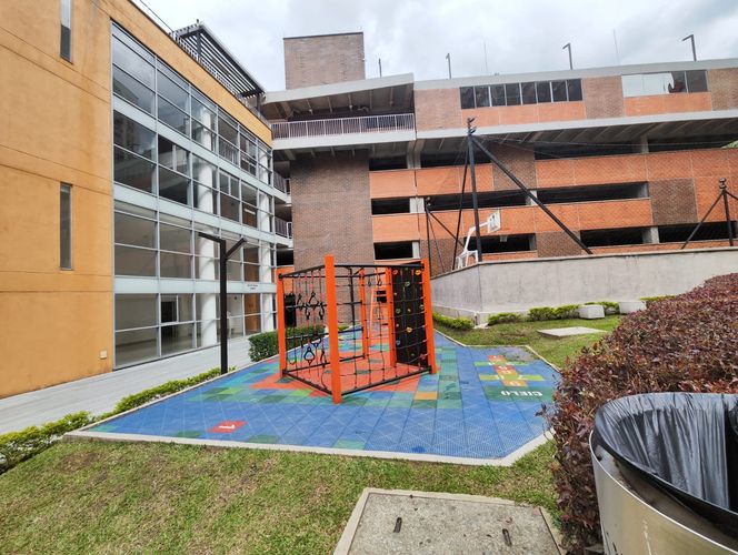 Apartamento de 3 alcobas en arriendo en Camino Verde, Envigado, 65 m² · foto 12 de 14