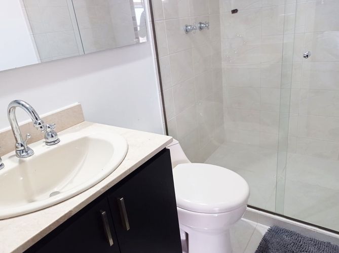 Apartamento de 3 alcobas en venta en El Poblado, Medellín, 80 m² · foto 17 de 18