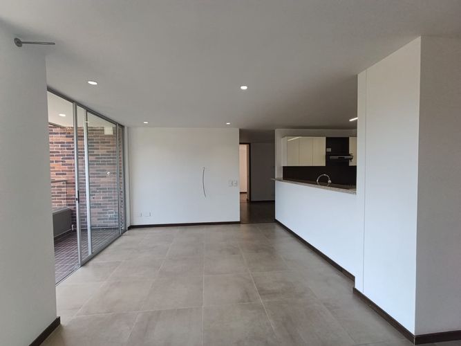 Apartamento de 3 alcobas en arriendo en Loma Del Esmeraldal, Envigado, 105 m² · foto 5 de 20