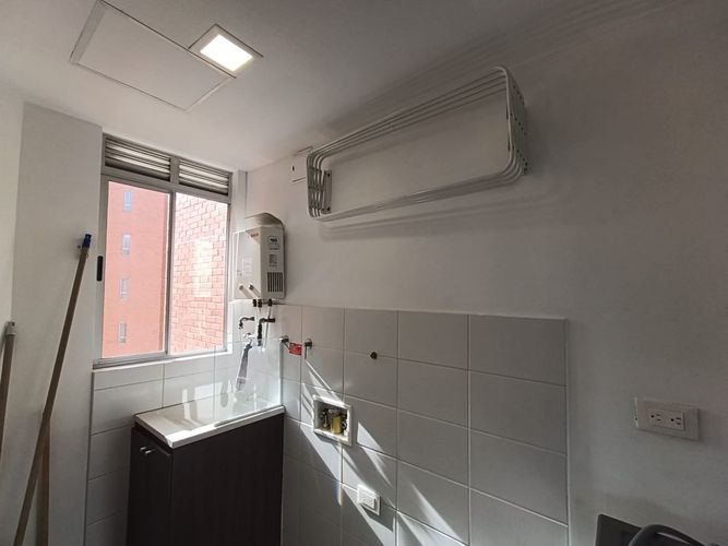 Apartamento de 3 alcobas en arriendo en Loma Del Esmeraldal, Envigado, 105 m² · foto 7 de 20