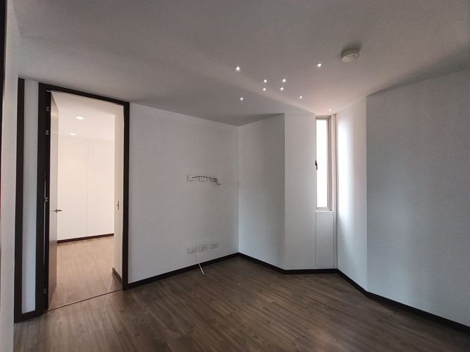 Apartamento de 3 alcobas en arriendo en Loma Del Esmeraldal, Envigado, 105 m² · foto 11 de 20