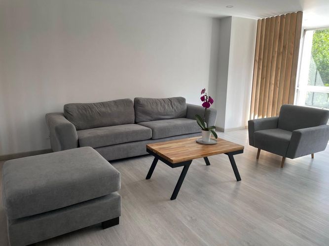 Apartamento de 3 alcobas en arriendo en El Poblado, Medellín, 182 m² · foto 2 de 12