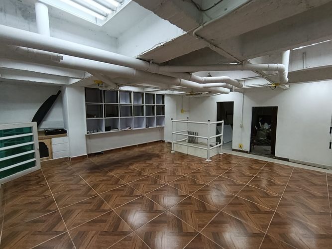 Bodega en arriendo en La América, Medellín, 90 m² · foto 2 de 9