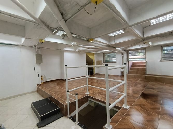 Bodega en arriendo en La América, Medellín, 90 m² · foto 4 de 9