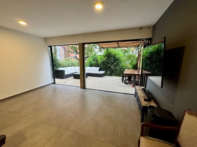 Apartamento de 4 alcobas en arriendo en El Poblado, Medellín, 300 m² · foto 18 de 20
