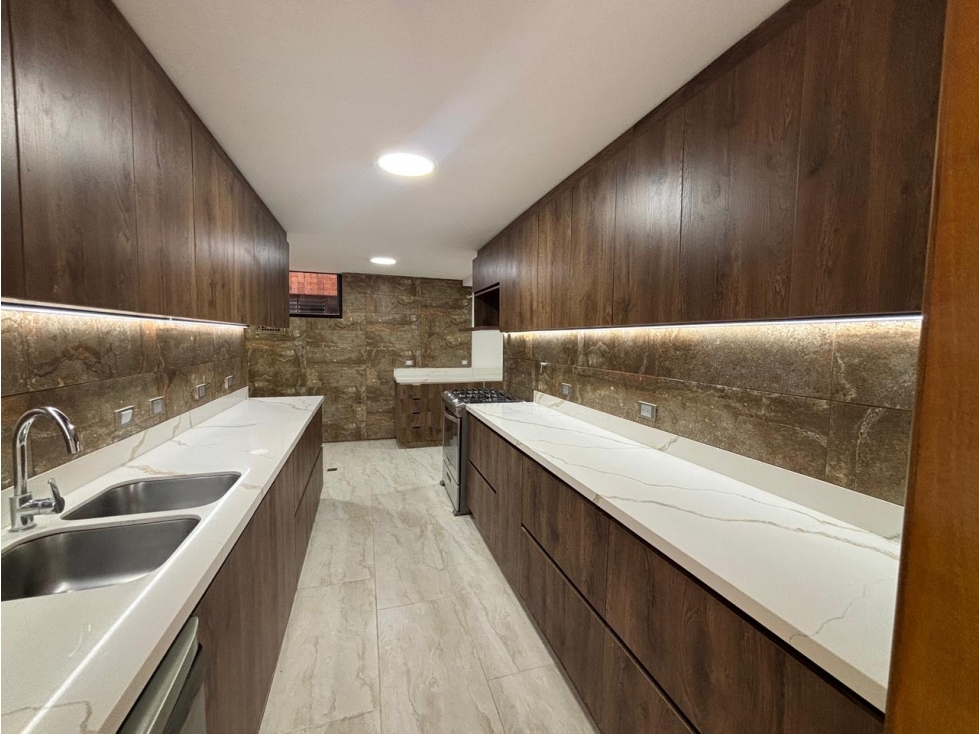 Apartamento en venta en El Poblado, Medellín 4