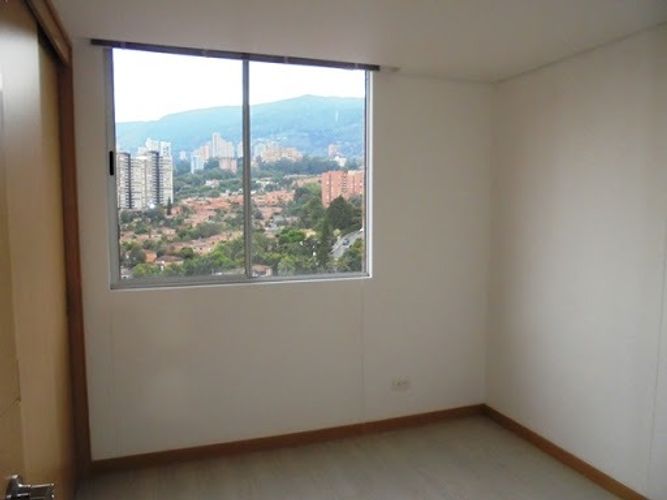 Apartamento de 2 alcobas en arriendo en Cumbres, Envigado, 67 m² · foto 8 de 19