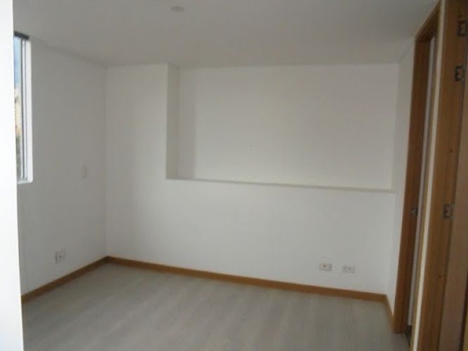 Apartamento de 2 alcobas en arriendo en Cumbres, Envigado, 67 m² · foto 13 de 19