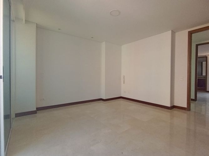 Apartamento de 3 alcobas en arriendo en Laureles, Medellín, 140 m² · foto 6 de 19