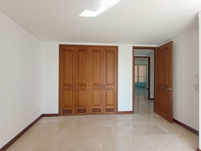 Apartamento de 3 alcobas en arriendo en Laureles, Medellín, 140 m² · foto 13 de 19