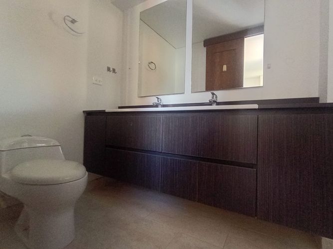 Apartamento de 3 alcobas en arriendo en Laureles, Medellín, 140 m² · foto 15 de 19