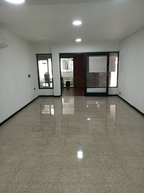Oficina en arriendo en La Linde, Medellín, 85 m² · foto 3 de 8