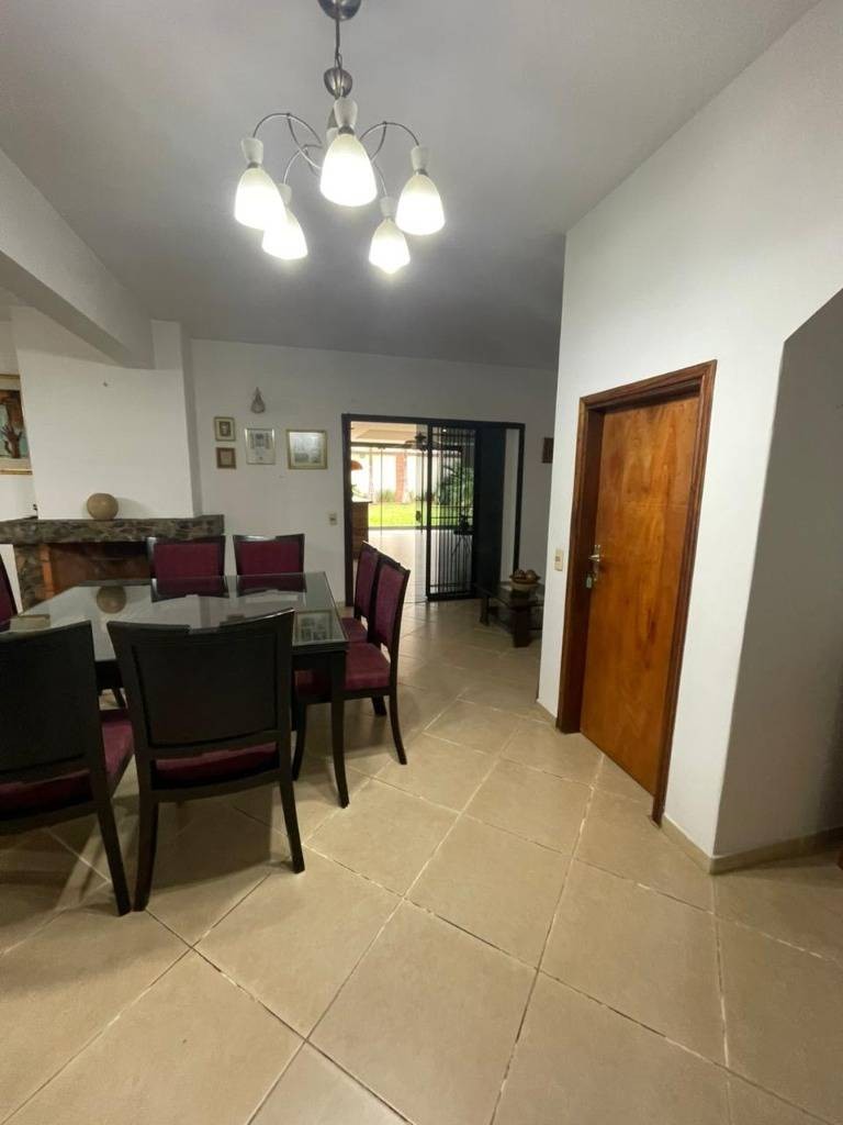 EN ALQUILER, RESIDENCIA EN LAMBARÉ, CENTRAL — foto 3