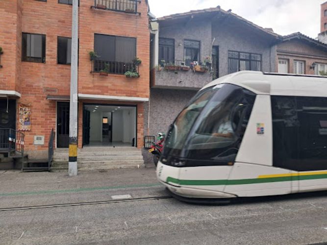 Local en arriendo en Caicedo, Medellín, 35 m² · foto 2 de 11