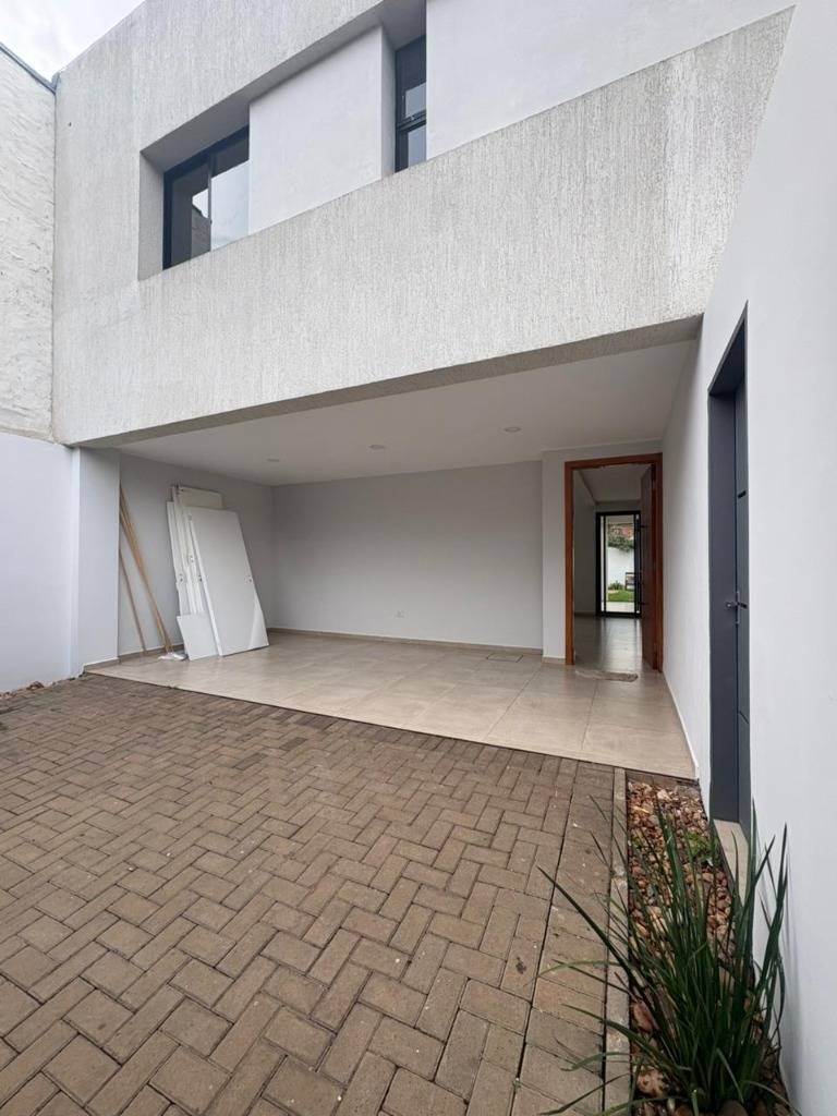 DÚPLEX EN JARDÍN DE ORO, LUQUE, CENTRAL. — foto 3