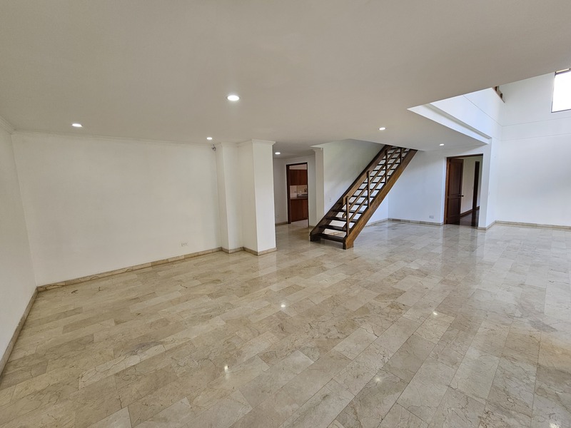 Apartamento en arriendo en El Tesoro, Medellín · foto 2 de 24