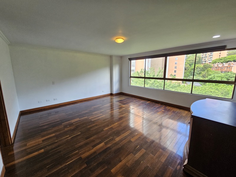 Apartamento en arriendo en El Tesoro, Medellín · foto 9 de 24