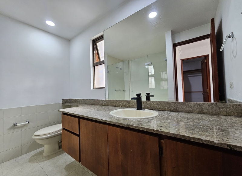 Apartamento en arriendo en El Tesoro, Medellín · foto 20 de 24