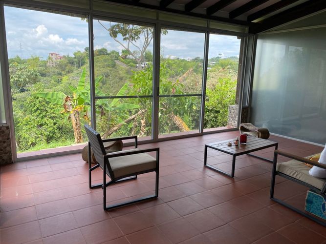 Casa de 3 alcobas en venta en Las Mercedes, Jamundí, 295 m² · foto 2 de 15